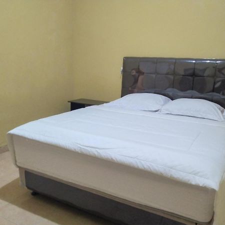 Hotel Pekalongan Syariah Mitra Reddoorz Ngoại thất bức ảnh
