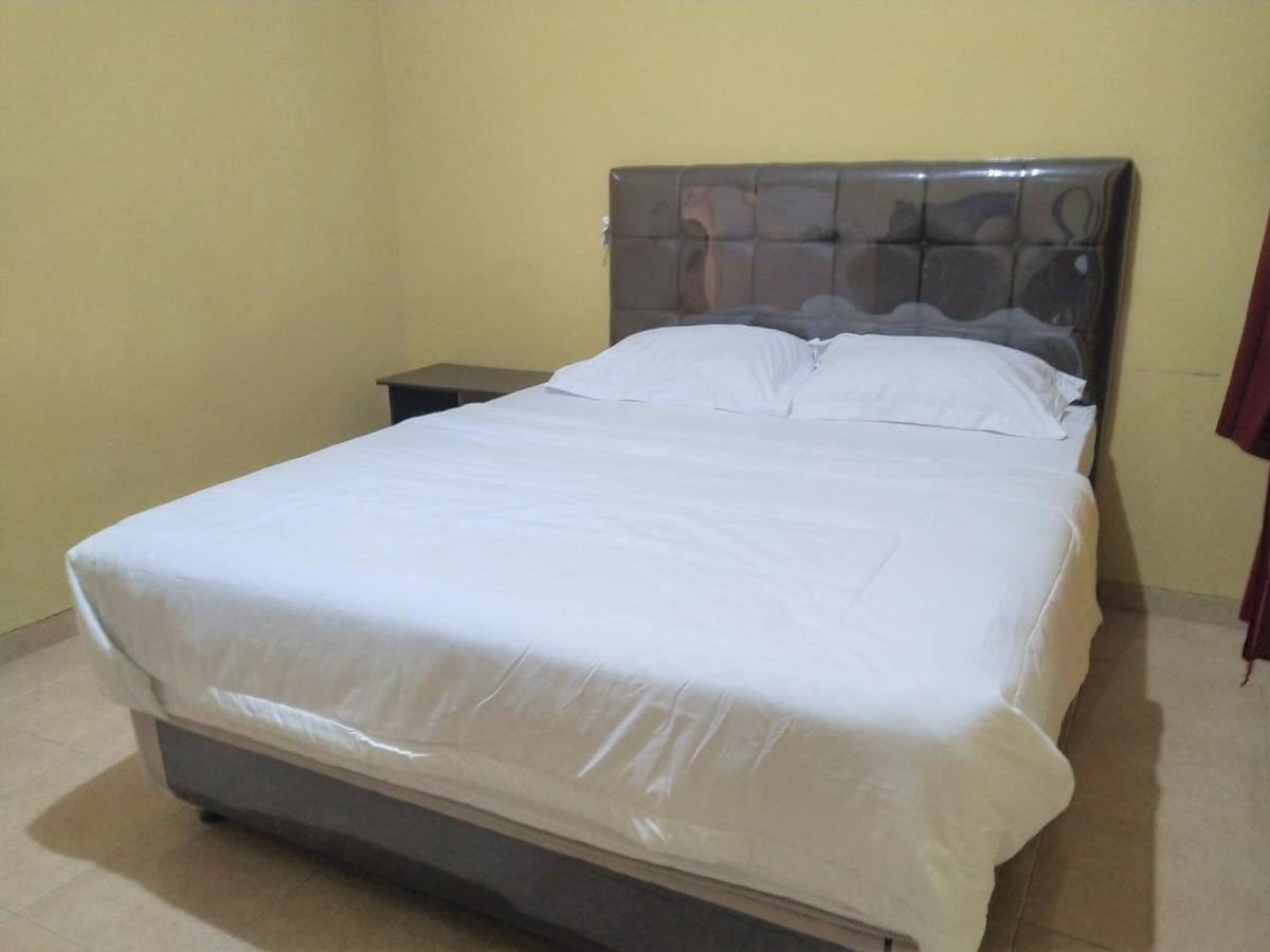 Hotel Pekalongan Syariah Mitra Reddoorz Ngoại thất bức ảnh