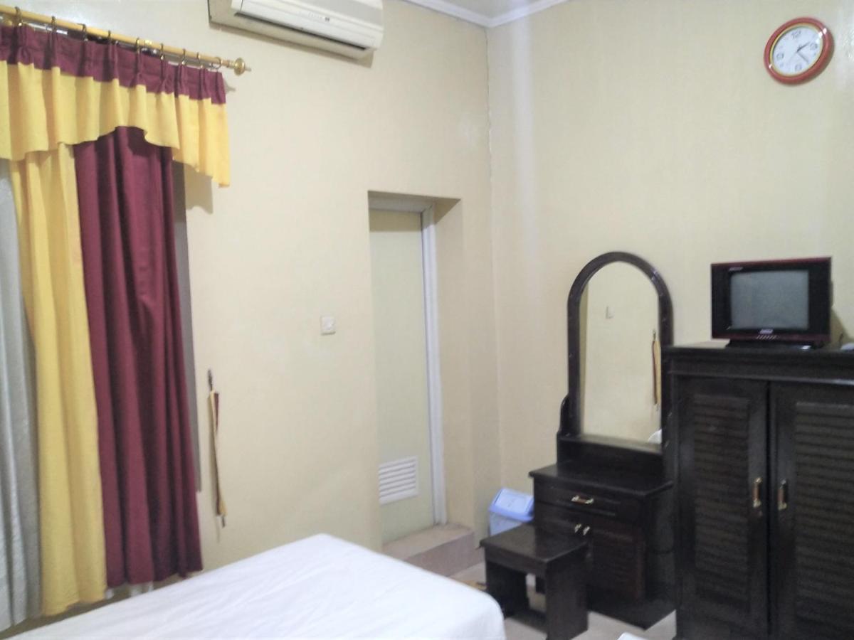 Hotel Pekalongan Syariah Mitra Reddoorz Ngoại thất bức ảnh