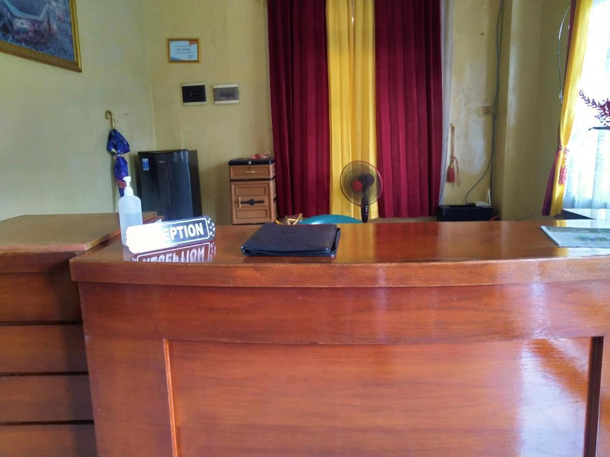 Hotel Pekalongan Syariah Mitra Reddoorz Ngoại thất bức ảnh